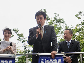 憲法記念日自民党街頭演説