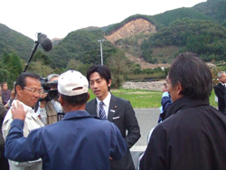 田辺市伏菟野地区の仮設住宅を訪問